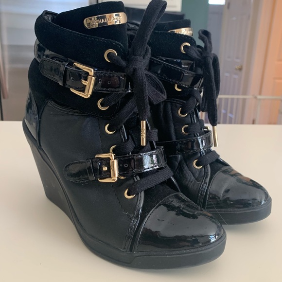 Women’s Michael Kors Shoes - Picture 1 of 7